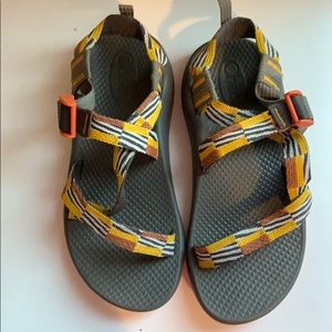 Kids Chacos, size 3, Excellent condition